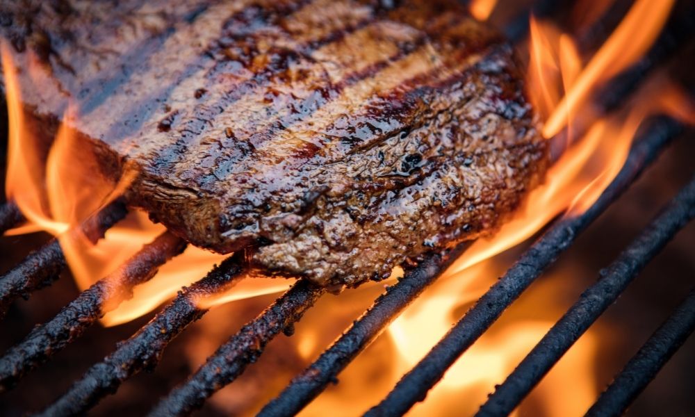 7 Must-Have Seasonings for Barbeque Lovers This Summer